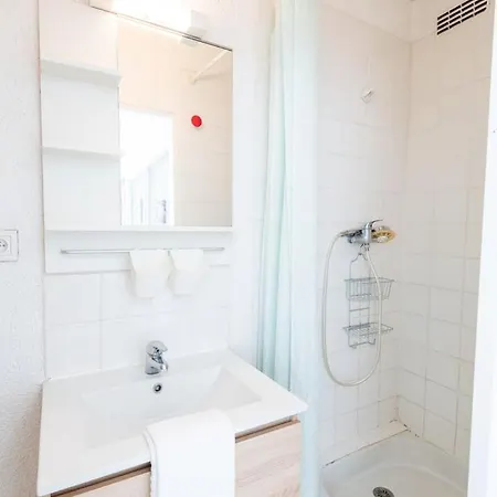Apartment Quiet In The Heart Of Les Halles *